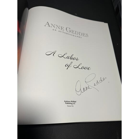 Signed A Labor of Love An Autobiography by Anne Geddes Autographed HC Book - Picture 6 of 10